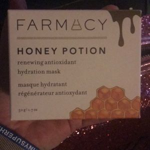 Pharmacy potion renewing hydrating mask